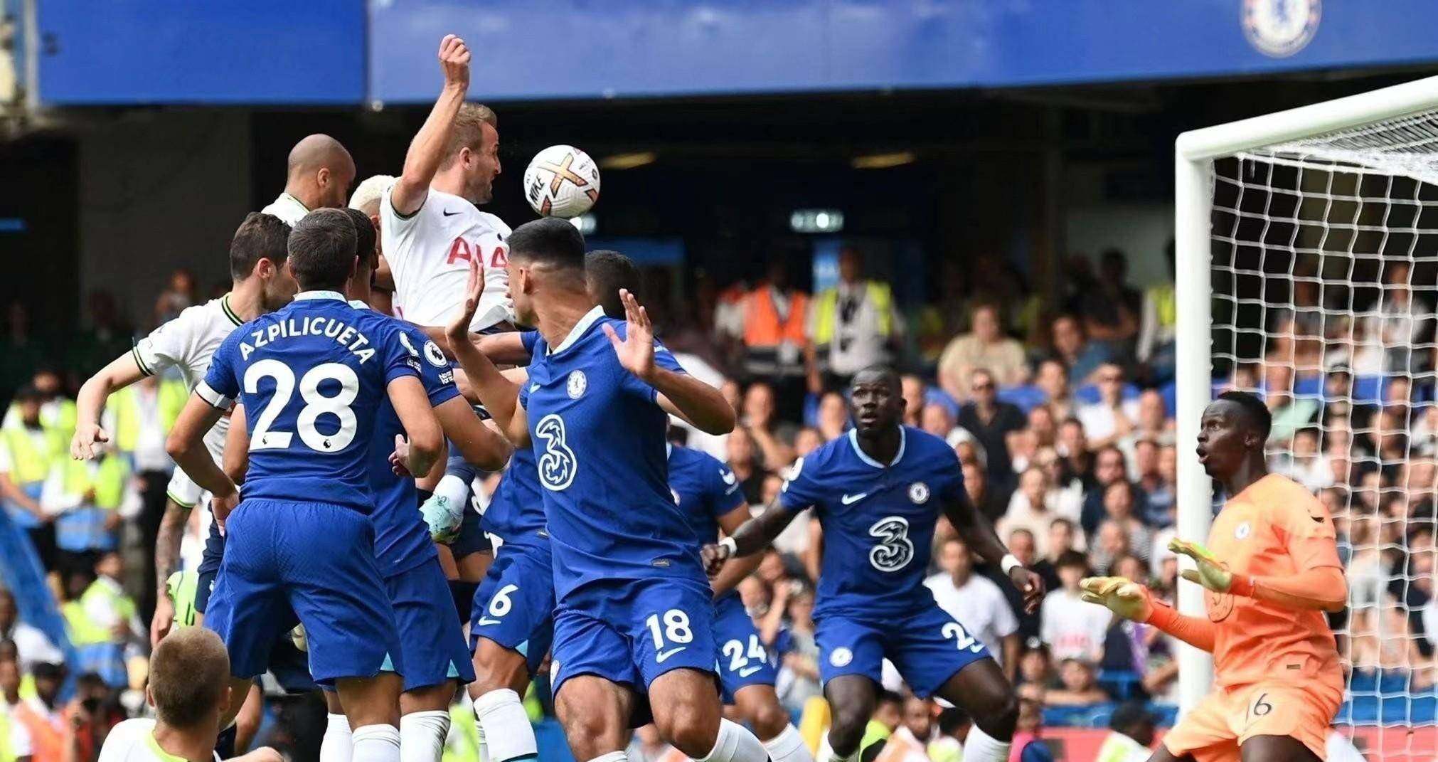 体育感受明湖夜色 家人期待与练俊杰泉城相聚